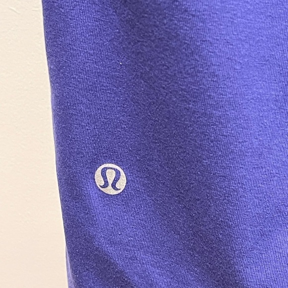 Womens Lululemon Royal Blue  Pranotthana Crop Capri Pants Size 8. - Picture 4 of 5
